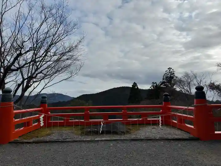 鞍馬寺の{uncategorized: "未分類", other: "その他", undefined: "問題あり", building: "その他建物", grave: "お墓", sacred_gate: "鳥居", guardian: "狛犬", statue: "像", buddha: "仏像", history: "歴史", nature: "自然", garden: "庭園", animal: "動物", pagoda: "塔", temizu: "手水舎", mountain_gate: "山門・神門", sanctuary: "本殿・本堂", subordinate: "末社・摂社", art: "芸術", scenery: "景色", jizo: "地蔵", ema: "絵馬", goshuin: "御朱印", omikuji: "おみくじ", items: "授与品その他", amulet: "お守り", goshuincho: "御朱印帳", eats: "食事", festival: "お祭り", votive_dance: "神楽", shichigosan: "七五三参", wedding: "結婚式", experience: "体験その他", initially: "初詣", around: "周辺", anti_infection: "感染症対策"}