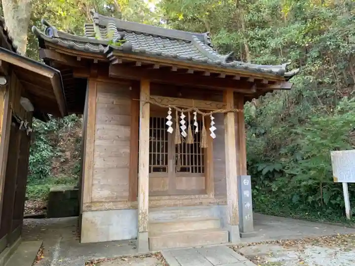 白旗神社の本殿・本堂