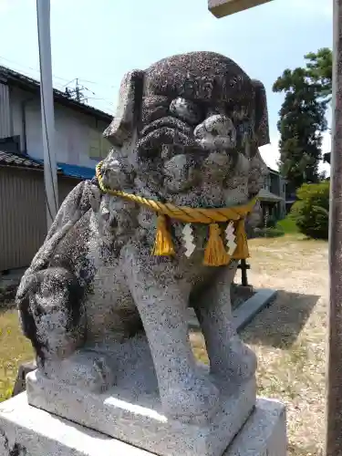 日吉神社の{uncategorized: "未分類", other: "その他", undefined: "問題あり", building: "その他建物", grave: "お墓", sacred_gate: "鳥居", guardian: "狛犬", statue: "像", buddha: "仏像", history: "歴史", nature: "自然", garden: "庭園", animal: "動物", pagoda: "塔", temizu: "手水舎", mountain_gate: "山門・神門", sanctuary: "本殿・本堂", subordinate: "末社・摂社", art: "芸術", scenery: "景色", jizo: "地蔵", ema: "絵馬", goshuin: "御朱印", omikuji: "おみくじ", items: "授与品その他", amulet: "お守り", goshuincho: "御朱印帳", eats: "食事", festival: "お祭り", votive_dance: "神楽", shichigosan: "七五三参", wedding: "結婚式", experience: "体験その他", initially: "初詣", around: "周辺", anti_infection: "感染症対策"}