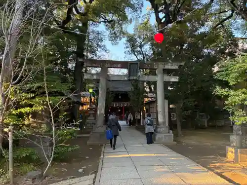 赤坂氷川神社の{uncategorized: "未分類", other: "その他", undefined: "問題あり", building: "その他建物", grave: "お墓", sacred_gate: "鳥居", guardian: "狛犬", statue: "像", buddha: "仏像", history: "歴史", nature: "自然", garden: "庭園", animal: "動物", pagoda: "塔", temizu: "手水舎", mountain_gate: "山門・神門", sanctuary: "本殿・本堂", subordinate: "末社・摂社", art: "芸術", scenery: "景色", jizo: "地蔵", ema: "絵馬", goshuin: "御朱印", omikuji: "おみくじ", items: "授与品その他", amulet: "お守り", goshuincho: "御朱印帳", eats: "食事", festival: "お祭り", votive_dance: "神楽", shichigosan: "七五三参", wedding: "結婚式", experience: "体験その他", initially: "初詣", around: "周辺", anti_infection: "感染症対策"}