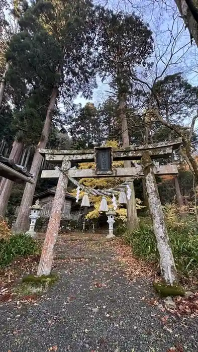 布勢立石神社の鳥居