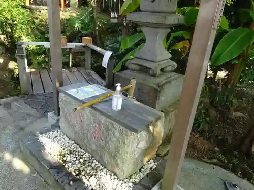横浜御嶽神社の手水舎