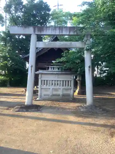 神明社の鳥居