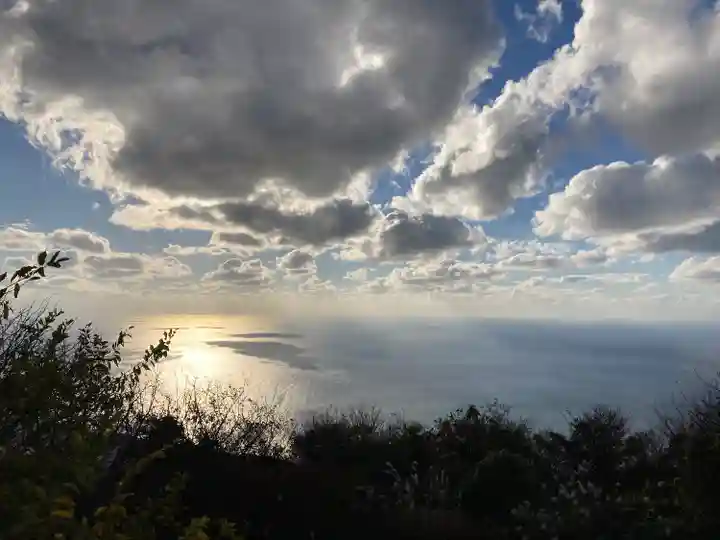 彌彦神社奥宮(御神廟)の景色