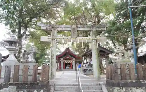 岩崎神社の鳥居