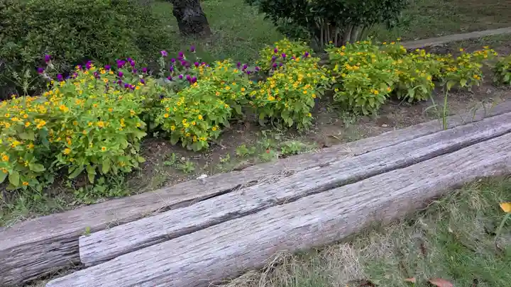 大泉町延命地蔵堂の庭園