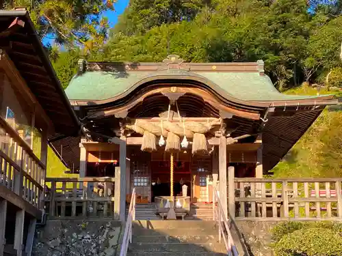 須我神社の本殿