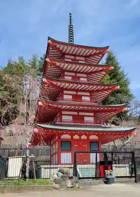 新倉富士浅間神社の塔