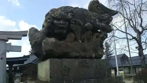 川田神社の狛犬