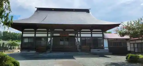 竜泉寺の本殿