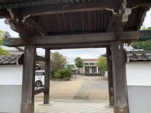 陶昌院の山門・神門