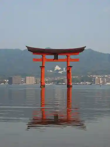 厳島神社(広島県)