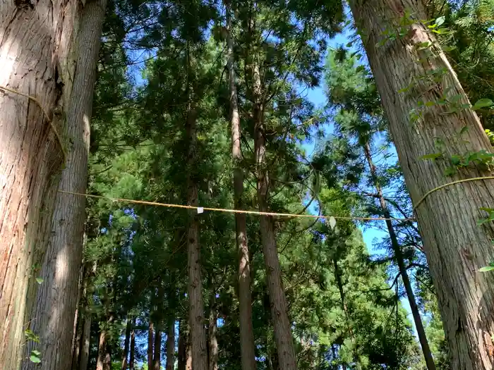 三石神社の建物その他