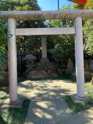 穴八幡宮の鳥居