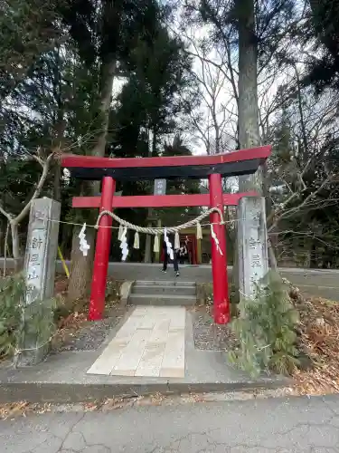 新屋山神社(山梨県)