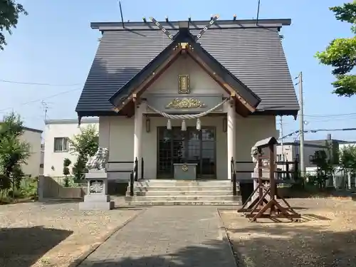 三里塚神社の本殿