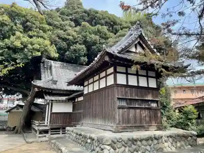 諏訪大神社 の{uncategorized: "未分類", other: "その他", undefined: "問題あり", building: "その他建物", grave: "お墓", sacred_gate: "鳥居", guardian: "狛犬", statue: "像", buddha: "仏像", history: "歴史", nature: "自然", garden: "庭園", animal: "動物", pagoda: "塔", temizu: "手水舎", mountain_gate: "山門・神門", sanctuary: "本殿・本堂", subordinate: "末社・摂社", art: "芸術", scenery: "景色", jizo: "地蔵", ema: "絵馬", goshuin: "御朱印", omikuji: "おみくじ", items: "授与品その他", amulet: "お守り", goshuincho: "御朱印帳", eats: "食事", festival: "お祭り", votive_dance: "神楽", shichigosan: "七五三参", wedding: "結婚式", experience: "体験その他", initially: "初詣", around: "周辺", anti_infection: "感染症対策"}