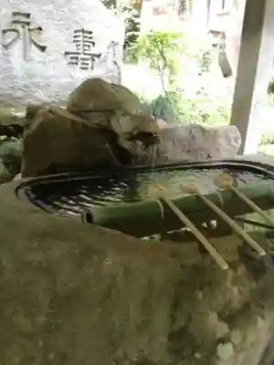五所駒瀧神社の手水舎
