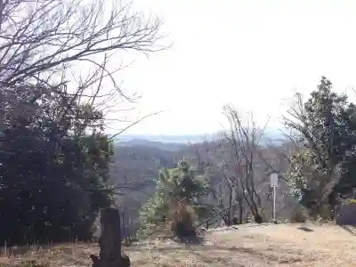 伊古乃速御玉比売神社奥宮の{uncategorized: "未分類", other: "その他", undefined: "問題あり", building: "その他建物", grave: "お墓", sacred_gate: "鳥居", guardian: "狛犬", statue: "像", buddha: "仏像", history: "歴史", nature: "自然", garden: "庭園", animal: "動物", pagoda: "塔", temizu: "手水舎", mountain_gate: "山門・神門", sanctuary: "本殿・本堂", subordinate: "末社・摂社", art: "芸術", scenery: "景色", jizo: "地蔵", ema: "絵馬", goshuin: "御朱印", omikuji: "おみくじ", items: "授与品その他", amulet: "お守り", goshuincho: "御朱印帳", eats: "食事", festival: "お祭り", votive_dance: "神楽", shichigosan: "七五三参", wedding: "結婚式", experience: "体験その他", initially: "初詣", around: "周辺", anti_infection: "感染症対策"}