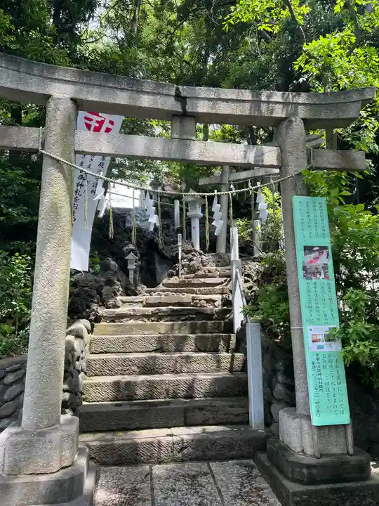 多摩川浅間神社の鳥居