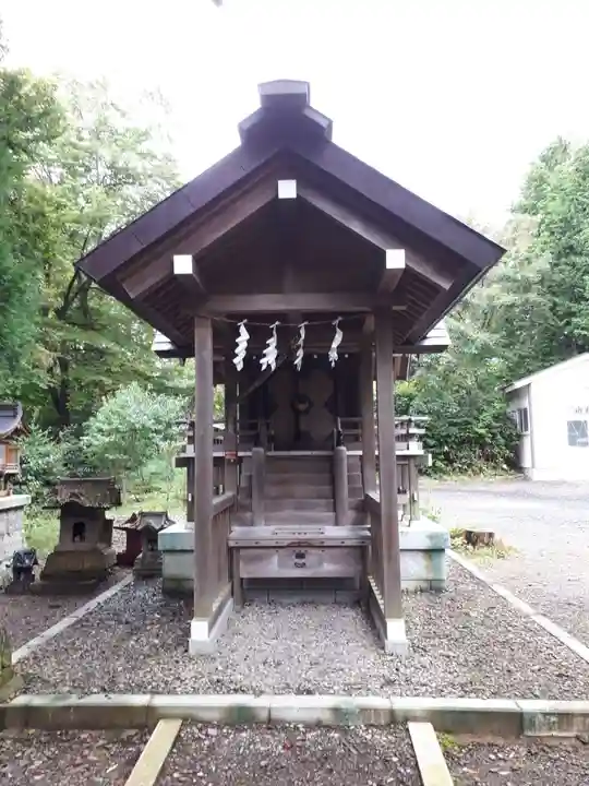 亀岡八幡宮の末社・摂社