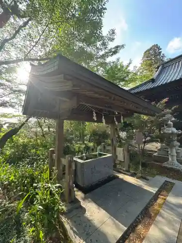雄琴神社の{uncategorized: "未分類", other: "その他", undefined: "問題あり", building: "その他建物", grave: "お墓", sacred_gate: "鳥居", guardian: "狛犬", statue: "像", buddha: "仏像", history: "歴史", nature: "自然", garden: "庭園", animal: "動物", pagoda: "塔", temizu: "手水舎", mountain_gate: "山門・神門", sanctuary: "本殿・本堂", subordinate: "末社・摂社", art: "芸術", scenery: "景色", jizo: "地蔵", ema: "絵馬", goshuin: "御朱印", omikuji: "おみくじ", items: "授与品その他", amulet: "お守り", goshuincho: "御朱印帳", eats: "食事", festival: "お祭り", votive_dance: "神楽", shichigosan: "七五三参", wedding: "結婚式", experience: "体験その他", initially: "初詣", around: "周辺", anti_infection: "感染症対策"}
