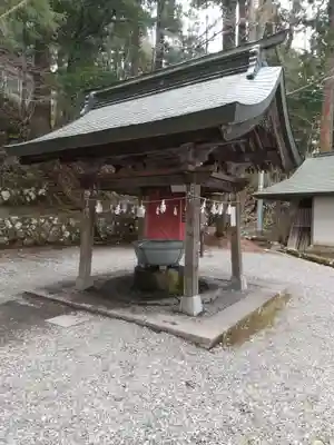 戸隠神社中社の手水舎