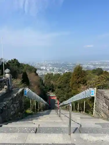 高良大社の{uncategorized: "未分類", other: "その他", undefined: "問題あり", building: "その他建物", grave: "お墓", sacred_gate: "鳥居", guardian: "狛犬", statue: "像", buddha: "仏像", history: "歴史", nature: "自然", garden: "庭園", animal: "動物", pagoda: "塔", temizu: "手水舎", mountain_gate: "山門・神門", sanctuary: "本殿・本堂", subordinate: "末社・摂社", art: "芸術", scenery: "景色", jizo: "地蔵", ema: "絵馬", goshuin: "御朱印", omikuji: "おみくじ", items: "授与品その他", amulet: "お守り", goshuincho: "御朱印帳", eats: "食事", festival: "お祭り", votive_dance: "神楽", shichigosan: "七五三参", wedding: "結婚式", experience: "体験その他", initially: "初詣", around: "周辺", anti_infection: "感染症対策"}