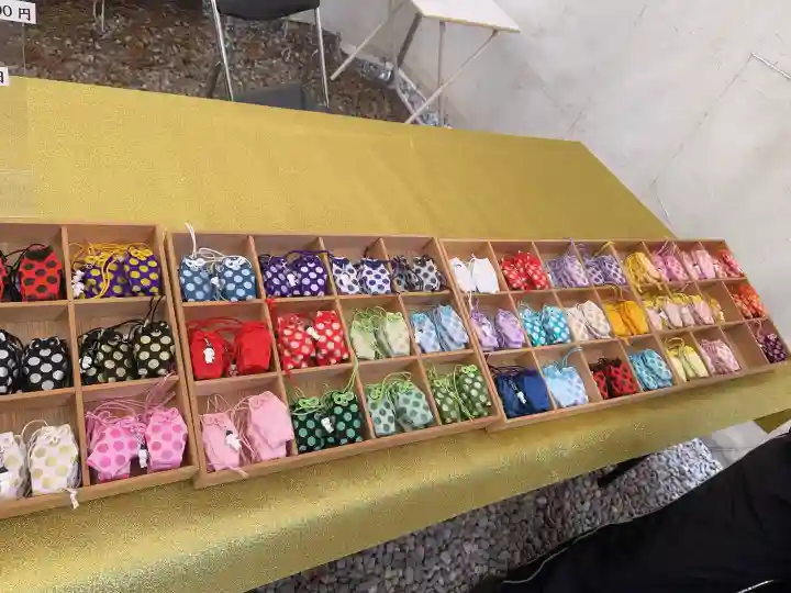 石浦神社の{uncategorized: "未分類", other: "その他", undefined: "問題あり", building: "その他建物", grave: "お墓", sacred_gate: "鳥居", guardian: "狛犬", statue: "像", buddha: "仏像", history: "歴史", nature: "自然", garden: "庭園", animal: "動物", pagoda: "塔", temizu: "手水舎", mountain_gate: "山門・神門", sanctuary: "本殿・本堂", subordinate: "末社・摂社", art: "芸術", scenery: "景色", jizo: "地蔵", ema: "絵馬", goshuin: "御朱印", omikuji: "おみくじ", items: "授与品その他", amulet: "お守り", goshuincho: "御朱印帳", eats: "食事", festival: "お祭り", votive_dance: "神楽", shichigosan: "七五三参", wedding: "結婚式", experience: "体験その他", initially: "初詣", around: "周辺", anti_infection: "感染症対策"}