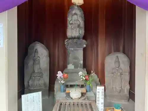 宮益御嶽神社の仏像