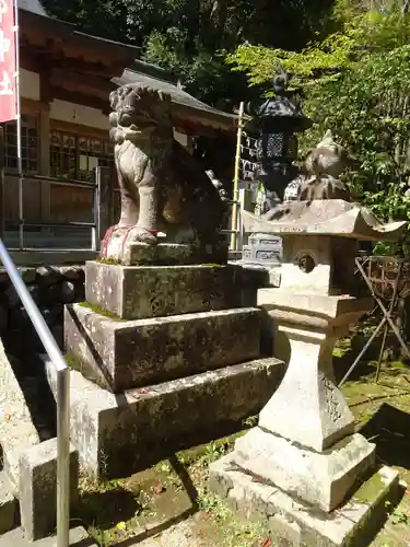 三都神社の狛犬