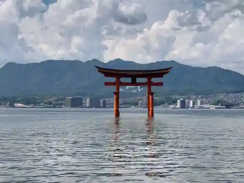 厳島神社(広島県)
