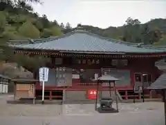 中禅寺の本殿