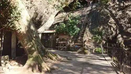 丸滝不動尊のその他建物