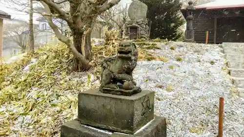 絵鞆神社の狛犬