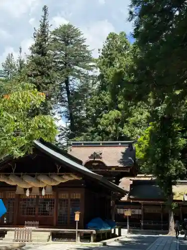 諏訪大社下社春宮(長野県)