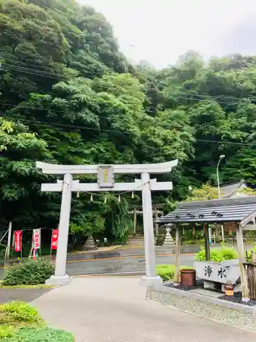 絹巻神社の鳥居