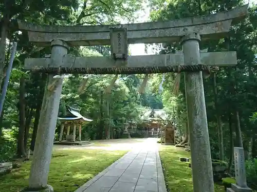 佐々牟志神社の鳥居