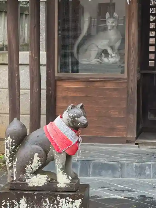 箭弓稲荷神社の{uncategorized: "未分類", other: "その他", undefined: "問題あり", building: "その他建物", grave: "お墓", sacred_gate: "鳥居", guardian: "狛犬", statue: "像", buddha: "仏像", history: "歴史", nature: "自然", garden: "庭園", animal: "動物", pagoda: "塔", temizu: "手水舎", mountain_gate: "山門・神門", sanctuary: "本殿・本堂", subordinate: "末社・摂社", art: "芸術", scenery: "景色", jizo: "地蔵", ema: "絵馬", goshuin: "御朱印", omikuji: "おみくじ", items: "授与品その他", amulet: "お守り", goshuincho: "御朱印帳", eats: "食事", festival: "お祭り", votive_dance: "神楽", shichigosan: "七五三参", wedding: "結婚式", experience: "体験その他", initially: "初詣", around: "周辺", anti_infection: "感染症対策"}