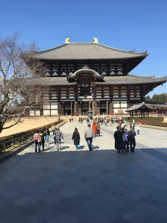 東大寺の本殿・本堂
