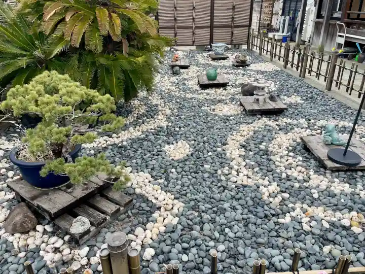 安国院の{uncategorized: "未分類", other: "その他", undefined: "問題あり", building: "その他建物", grave: "お墓", sacred_gate: "鳥居", guardian: "狛犬", statue: "像", buddha: "仏像", history: "歴史", nature: "自然", garden: "庭園", animal: "動物", pagoda: "塔", temizu: "手水舎", mountain_gate: "山門・神門", sanctuary: "本殿・本堂", subordinate: "末社・摂社", art: "芸術", scenery: "景色", jizo: "地蔵", ema: "絵馬", goshuin: "御朱印", omikuji: "おみくじ", items: "授与品その他", amulet: "お守り", goshuincho: "御朱印帳", eats: "食事", festival: "お祭り", votive_dance: "神楽", shichigosan: "七五三参", wedding: "結婚式", experience: "体験その他", initially: "初詣", around: "周辺", anti_infection: "感染症対策"}