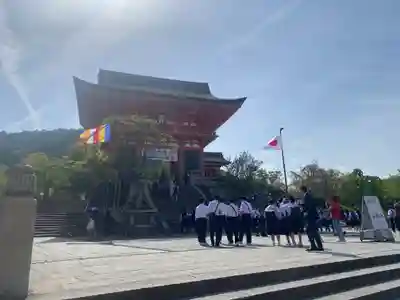 清水寺の山門・神門