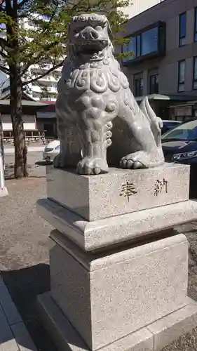 北海道神宮頓宮の狛犬