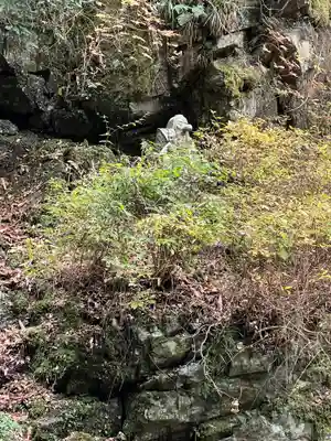 川上山若宮八幡宮の像