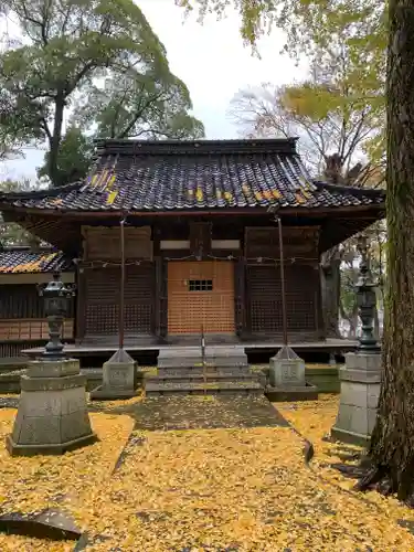 布市神社の本殿