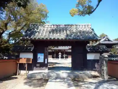 戒壇院の山門・神門