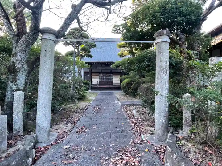 西信寺(三重県)