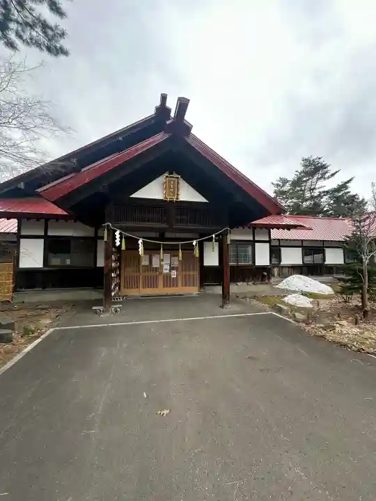 多賀神社の{uncategorized: "未分類", other: "その他", undefined: "問題あり", building: "その他建物", grave: "お墓", sacred_gate: "鳥居", guardian: "狛犬", statue: "像", buddha: "仏像", history: "歴史", nature: "自然", garden: "庭園", animal: "動物", pagoda: "塔", temizu: "手水舎", mountain_gate: "山門・神門", sanctuary: "本殿・本堂", subordinate: "末社・摂社", art: "芸術", scenery: "景色", jizo: "地蔵", ema: "絵馬", goshuin: "御朱印", omikuji: "おみくじ", items: "授与品その他", amulet: "お守り", goshuincho: "御朱印帳", eats: "食事", festival: "お祭り", votive_dance: "神楽", shichigosan: "七五三参", wedding: "結婚式", experience: "体験その他", initially: "初詣", around: "周辺", anti_infection: "感染症対策"}