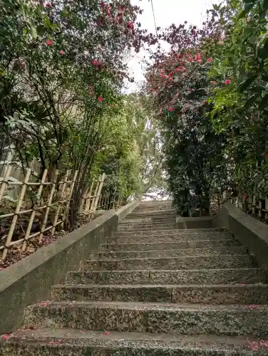 安居神社の{uncategorized: "未分類", other: "その他", undefined: "問題あり", building: "その他建物", grave: "お墓", sacred_gate: "鳥居", guardian: "狛犬", statue: "像", buddha: "仏像", history: "歴史", nature: "自然", garden: "庭園", animal: "動物", pagoda: "塔", temizu: "手水舎", mountain_gate: "山門・神門", sanctuary: "本殿・本堂", subordinate: "末社・摂社", art: "芸術", scenery: "景色", jizo: "地蔵", ema: "絵馬", goshuin: "御朱印", omikuji: "おみくじ", items: "授与品その他", amulet: "お守り", goshuincho: "御朱印帳", eats: "食事", festival: "お祭り", votive_dance: "神楽", shichigosan: "七五三参", wedding: "結婚式", experience: "体験その他", initially: "初詣", around: "周辺", anti_infection: "感染症対策"}