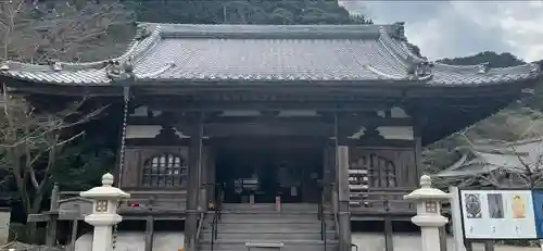 微妙寺の本殿